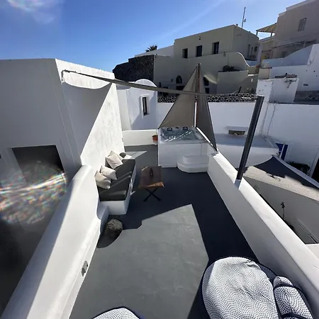 White Cave With Outdoor Hot Tub Megalochori (Santorini)