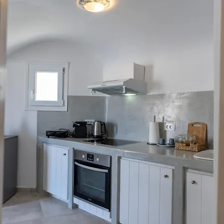 Lejlighed White Cave With Outdoor Hot Tub